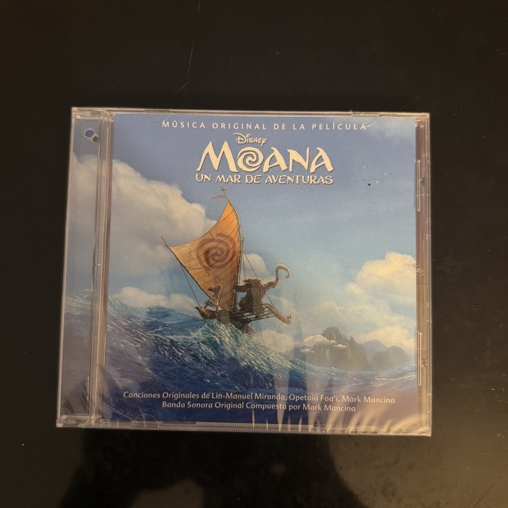 Moana: Un Mar De Aventuras (Original Soundtrack) by Moana Un Mar De Aventuras...